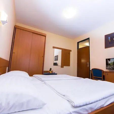Sabotin, & Restaurant Hotel 3*