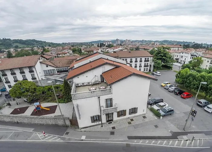 Sabotin, & Restaurant 호텔