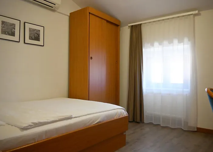 Sabotin, & Restaurant فندق